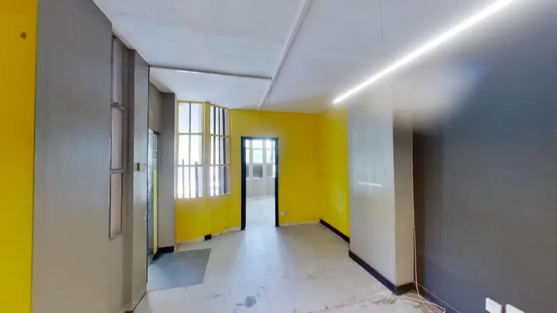 Venta Local Comercial con Terraza en Les Corts Barcelona