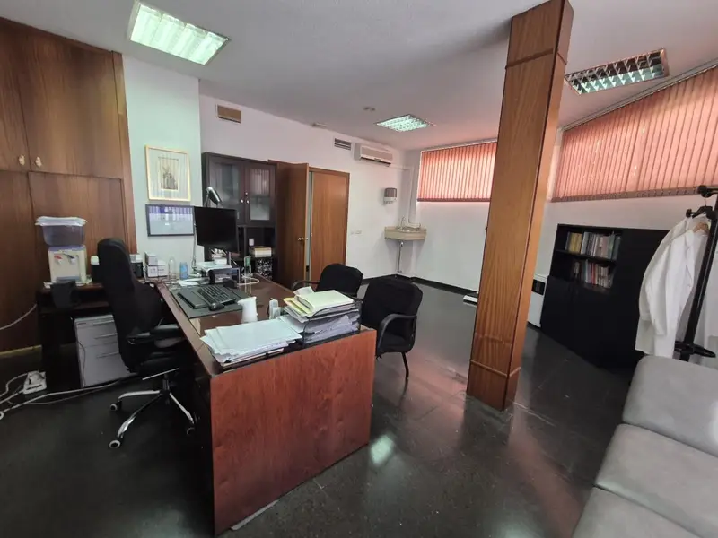 Oficina en Alquiler Cordoba Centro 227m2 7 Despachos