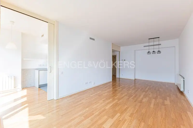Apartamento en venta en Sant Feliu de Llobregat con terraza y piscina
