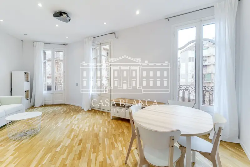 Alquiler Temporal Apartamento 120m2 Barcelona Centro
