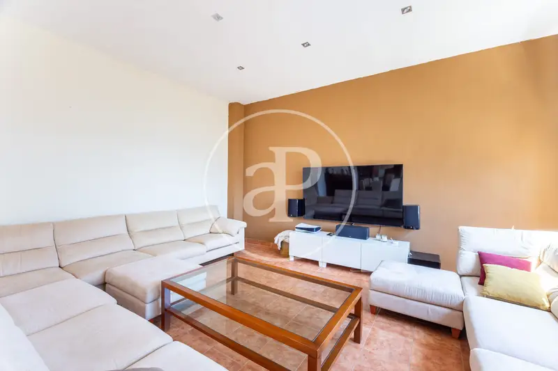 Casa en Venta Cabrils 5 Dormitorios Piscina Jardin