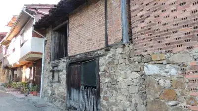 Casa en Canzana para reformar con finca