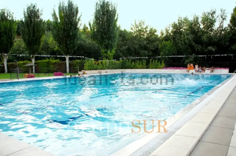 Habitacion Alquiler Valladolid con Jardin y Piscina