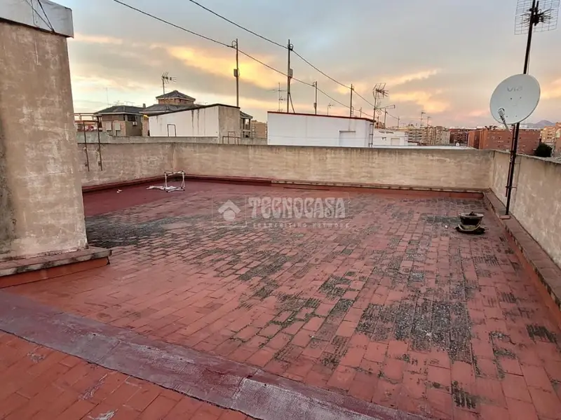 Piso en venta en Alicante 3 habitaciones salon terraza cocina equipada
