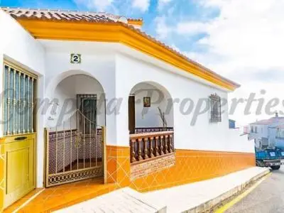 Casa Rural Cómpeta 5 Dormitorios 2 Baños Jardín Azotea