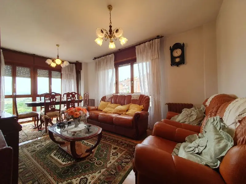 Venta Piso con garaje en Tineo