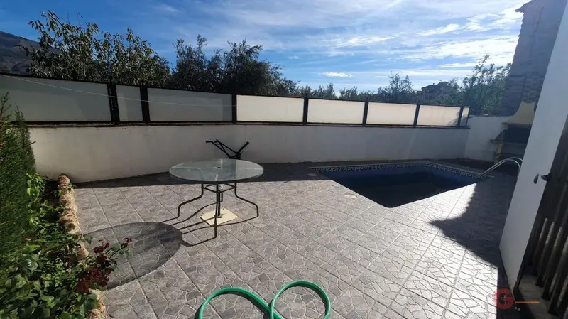 Chalet en Venta en Piñar Granada 7 Dormitorios 4 Baños Piscina