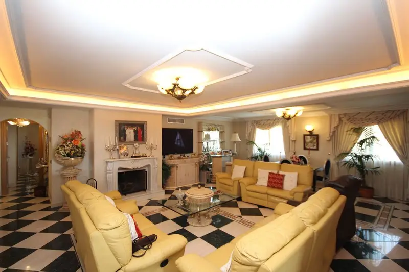 Villa de Lujo con 5 Dormitorios en Mijas Vistas Panoramicas
