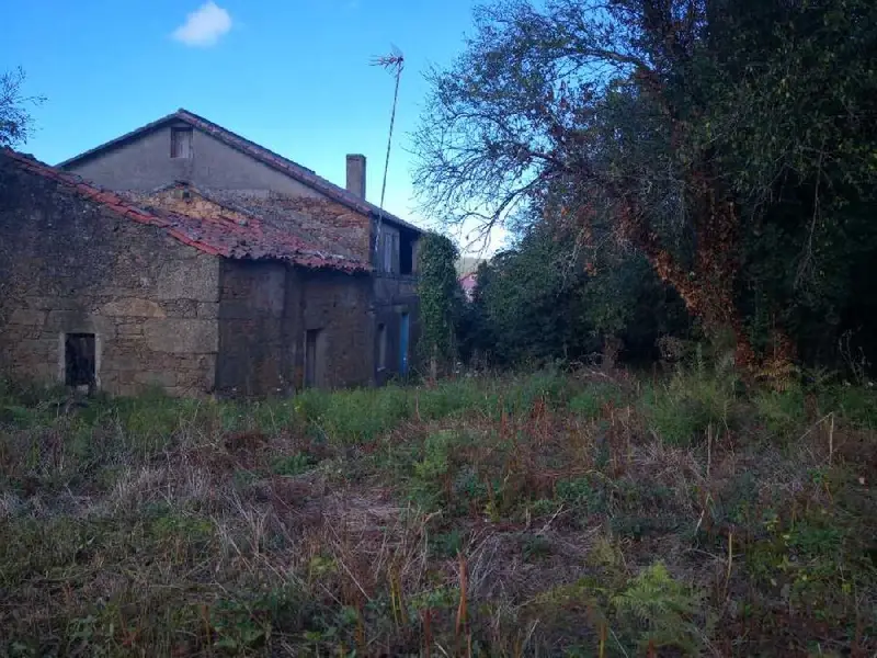 Casa en Sofan Carballo con terreno 4426m2 para restaurar