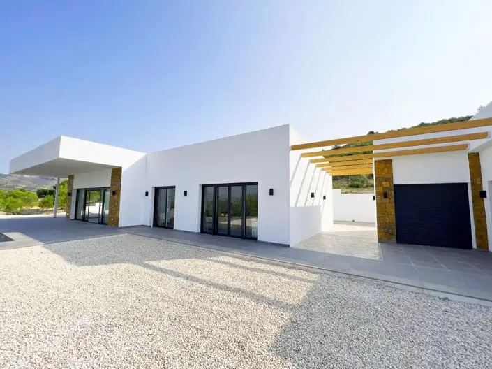 Villa 4 Dormitorios en La Romana Nueva Construccion