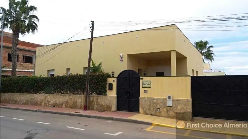 Villa en Vera Playa 4 Dormitorios 3 Baños Gran Jardin
