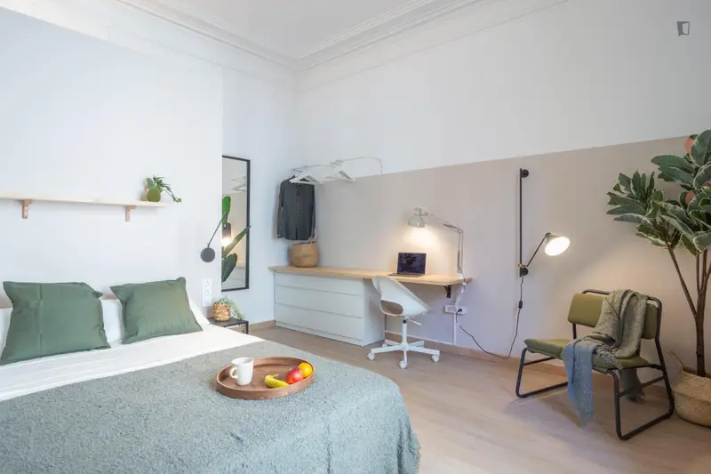 Habitación doble, con balcón, en un piso de 8 habitaciones