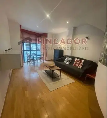 Dúplex en venta Camp de l'Arpa Barcelona - Inversión asegurada
