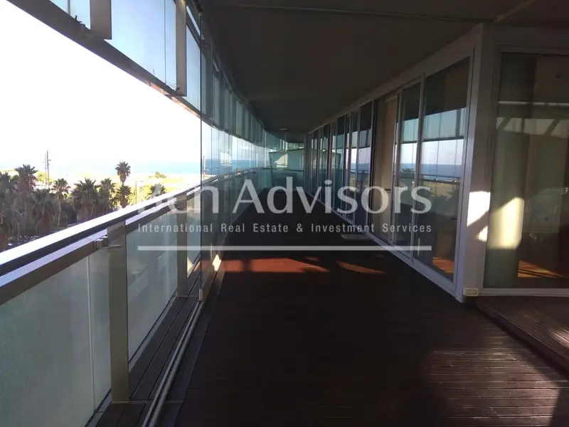 Apartamento en Diagonal Mar con Terraza de 103m2 y Piscina