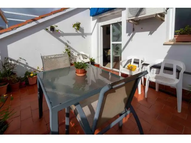 Adosado en Llera para Familias con Garaje y Terraza