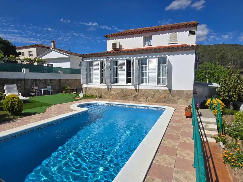 Chalet en venta en Canyelles, Barcelona