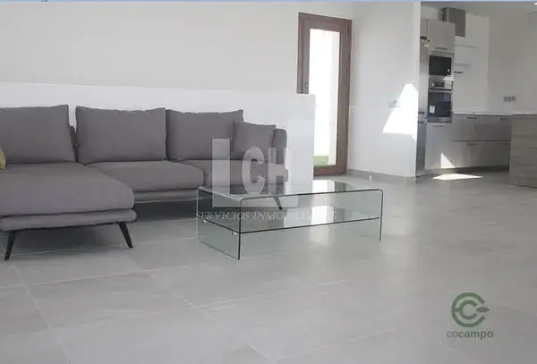 Villa Moderna en Alicante con Piscina Privada y Sótano
