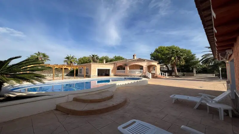 Casa Villa 3 Dormitorios Dolores Espaa