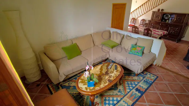Casa de Campo en Villena 3 Dormitorios 3 Baños Bodega Patio 700m2