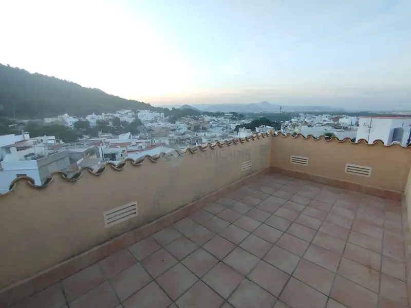 Casa Adosada en Alaquás 124m2 3 Plantas 2 Terrazas
