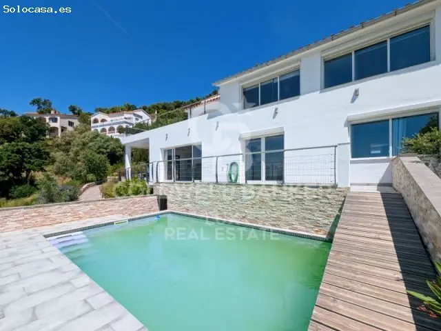Villa con Vistas al Mar en Roses Mas Fumats