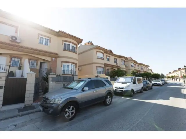 Pareado con Piscina y Barbacoa en Belicena cerca de Granada