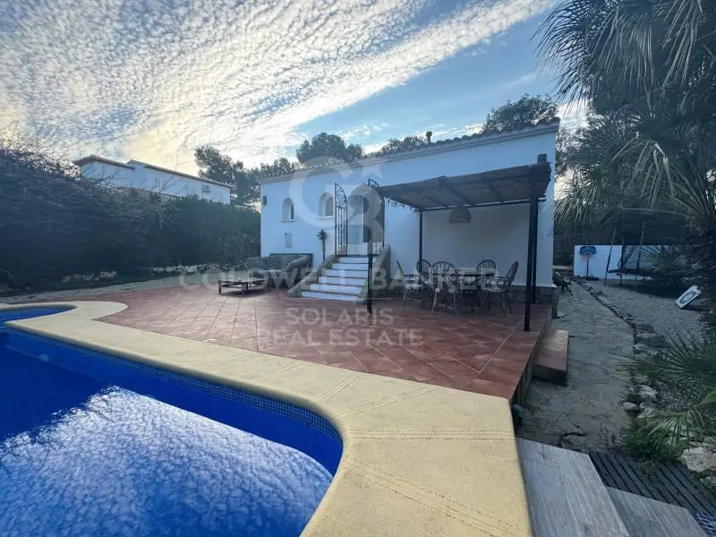 Chalet en Jávea con Piscina, Jardín y 4 Dormitorios