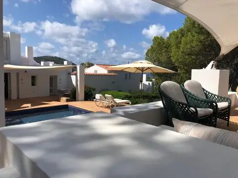 Villa en Cala Moli Ibiza con Vistas al Mar