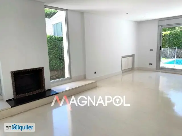 Chalet en alquiler El Soto de La Moraleja 5 habitaciones piscina garaje