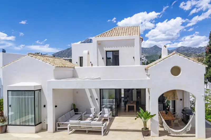 Casa-Villa de 4 Dormitorios alquiler Marbella, España