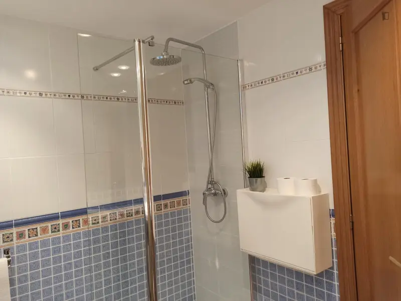 Apartamento 3 Dormitorios Cerca Playa y Politecnico