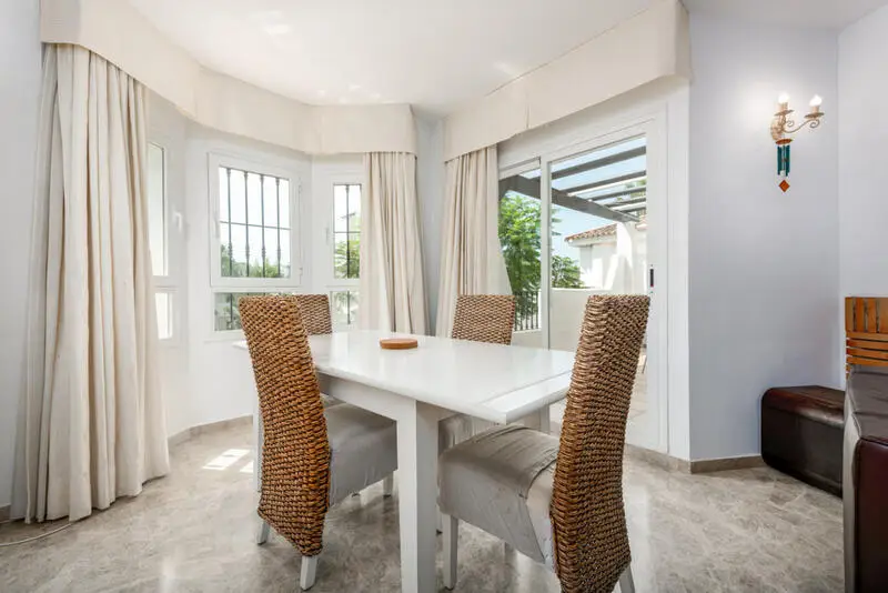Atico Duplex 2 Dormitorios Los Naranjos Marbella