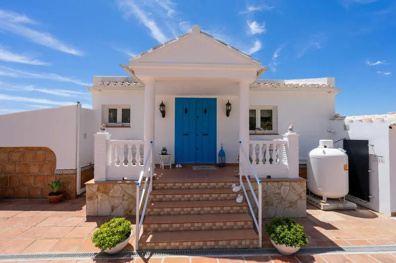 Villa en Venta Mijas 3 Dormitorios 3 Baños Piscina