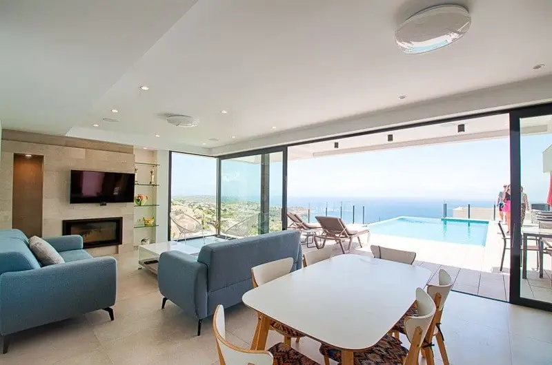 Chalet en Venta Benitachell: Villa de Lujo con Vistas al Mar