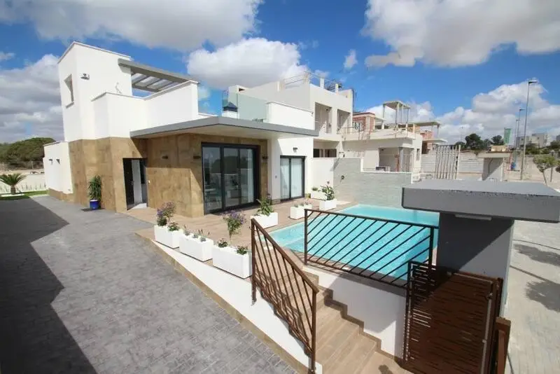 Villa en Playa Honda Murcia Nueva Construccion