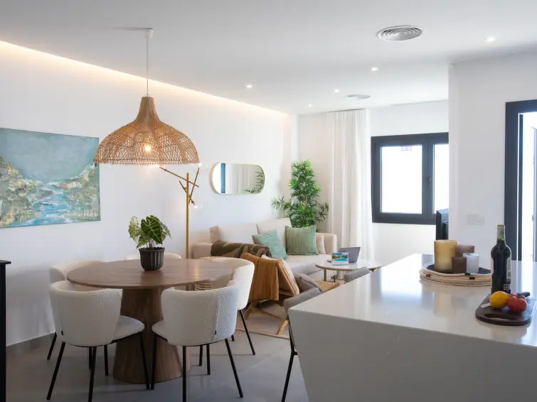 Casa Villa 3 Dormitorios Alquiler Nerja Espa	
 a