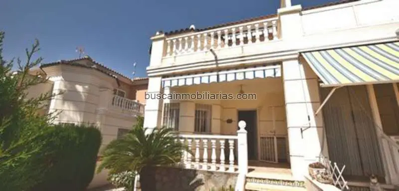 Villa en Venta Quesada 3 Dormitorios 2 Baños Piscina Comunitaria