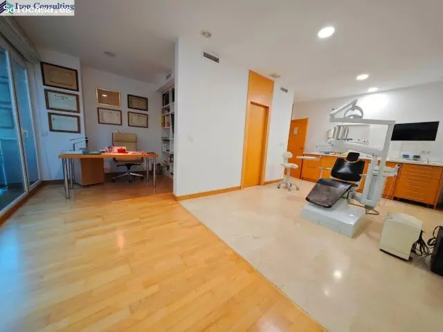 Oficina en Alquiler Centro Ciudad - Perfectamente Acondicionada