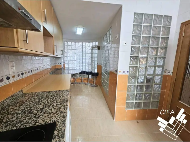 Apartamento en venta en Vinaros 2 plantas Ascensor Terraza 4 habitaciones