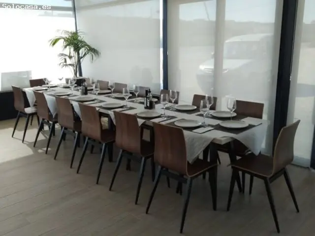 Oportunidad Única De Negocio: Restaurante/Bar Con Apartamento Y Vivienda En