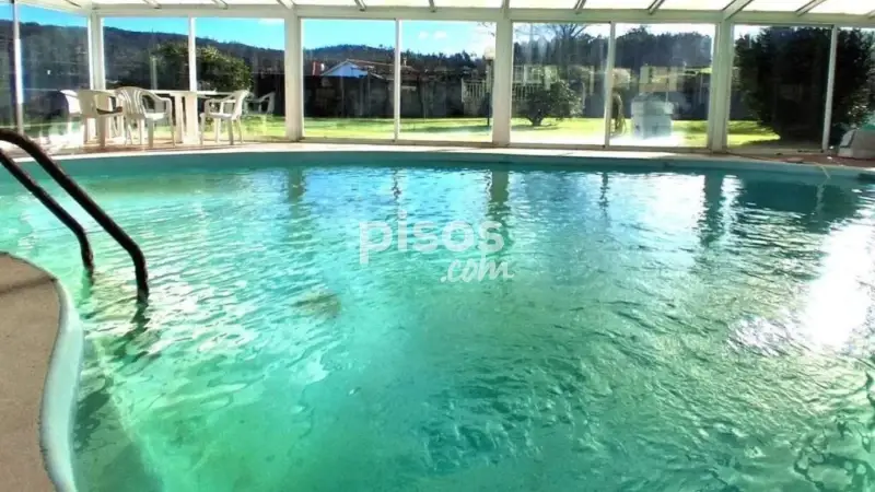 Chalet en venta en Abegondo con piscina y finca de 4700m2