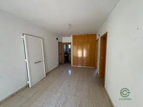Casa Unifamiliar Olivella 335m2 con Piscina Parcela 1445m2