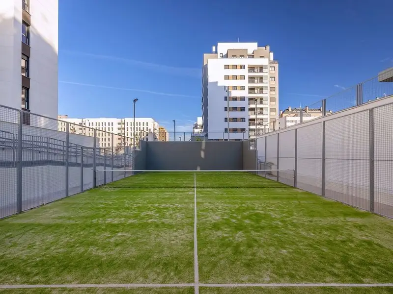 Alquiler Piso El Cañaveral Madrid Moderno con Piscina y Gimnasio