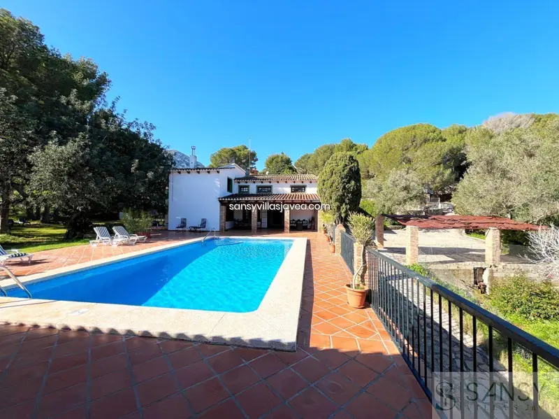 Villa Rustica en Denia 9 Dormitorios 4 Banos Piscina