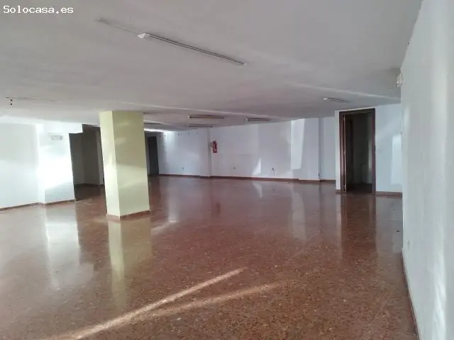 Local Comercial en Venta San Fernando Badajoz 400m2