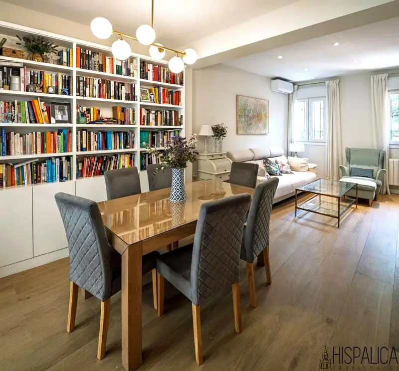 Villa de Lujo en Sevilla: 4 Dormitorios, 2 Baños, Solárium