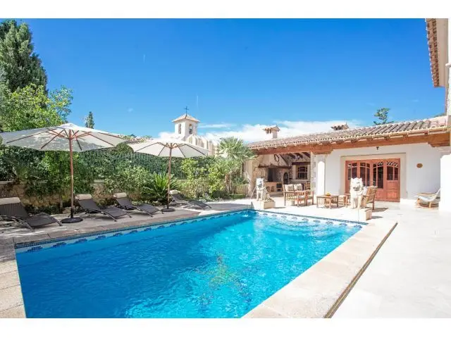 Chalet de Lujo en Es Capdella con Piscina y Vistas Panoramicas