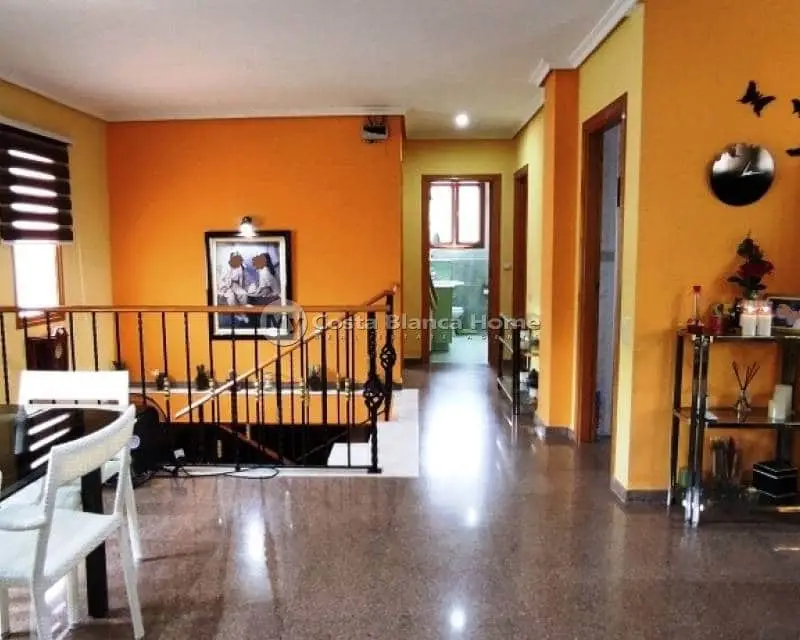 Chalet Reformado Ontinyent 396m2 2044m2 Parcela
