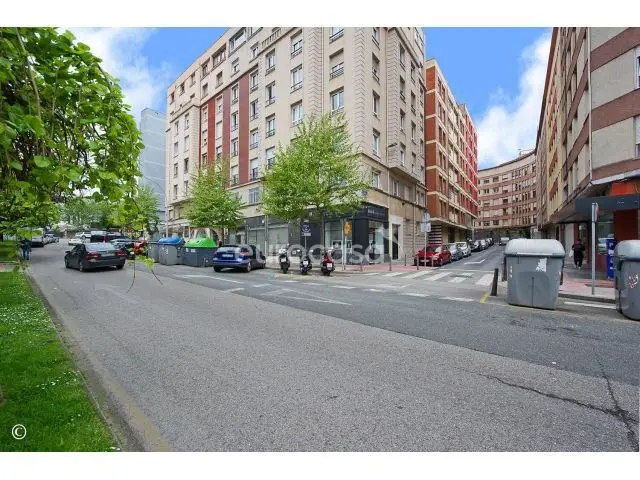 Piso Luminoso en Santander con 3 Habitaciones y Trastero