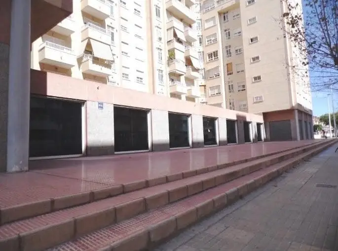 Local Comercial 1300m2 Elche Altabix-Universidad